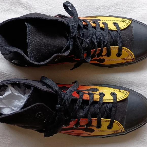 Converse Black High-Top Sneakers with Red and Yellow Flames_10 - Picture 13 of 14